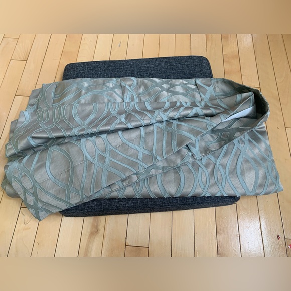 Grommet panel Batons One Panel 50”*84”(127cm.*213cm) - Picture 2 of 7